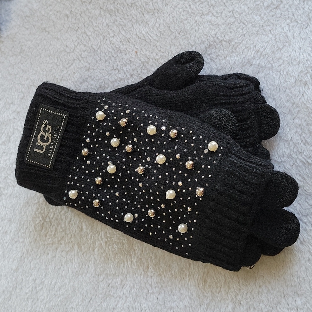 Ugg gloves